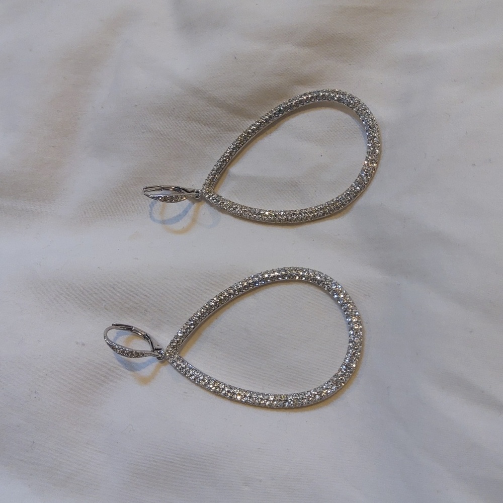 💥Nwot💥NADRI Sparkling Silver Open Teardrop Earrings